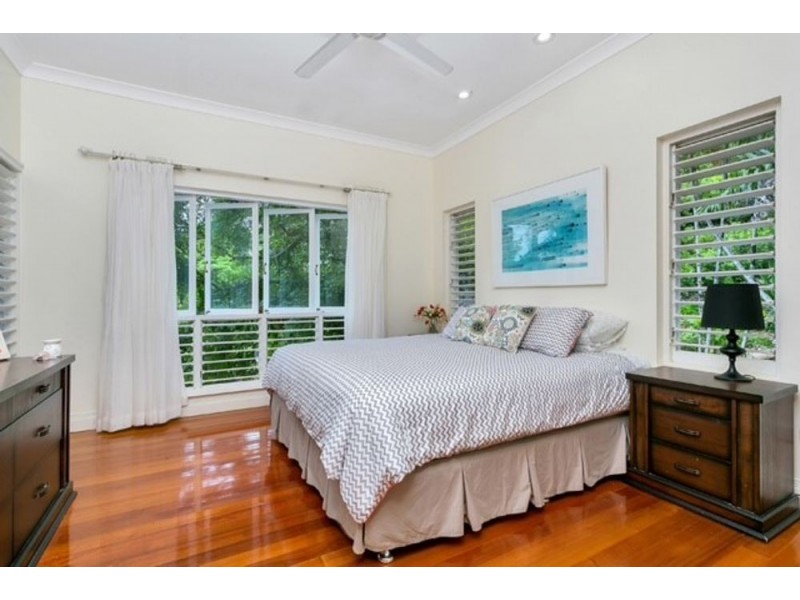24 Oceanview Place, Mooroobool QLD 4870