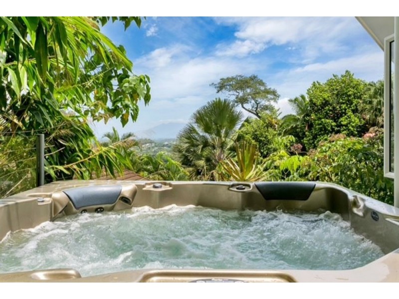 24 Oceanview Place, Mooroobool QLD 4870
