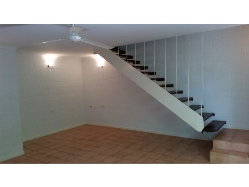 7/199 McLeod Street, Cairns North QLD 4870