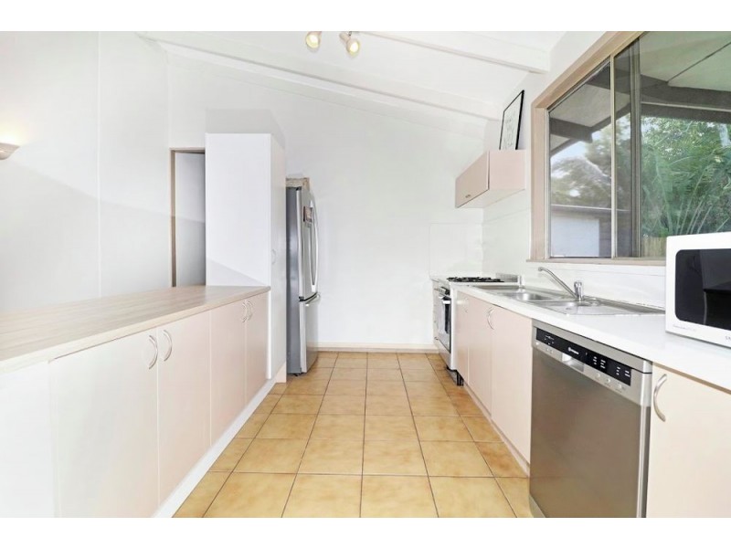 5 Cassava Street, Holloways Beach QLD 4878