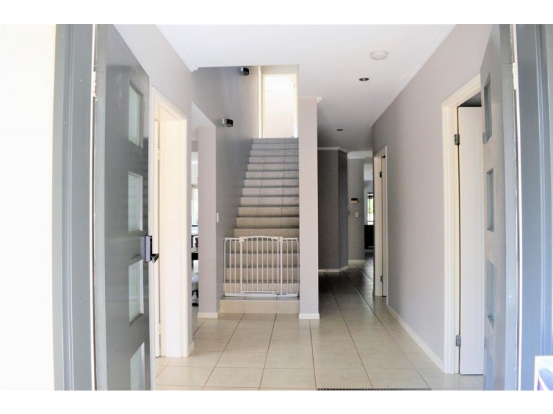 43 William Hickey Street, Redlynch QLD 4870