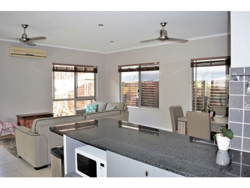 43 William Hickey Street, Redlynch QLD 4870