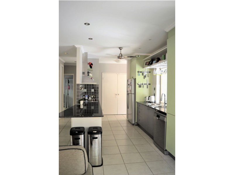 43 William Hickey Street, Redlynch QLD 4870