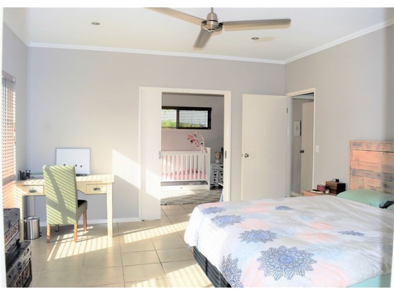 43 William Hickey Street, Redlynch QLD 4870