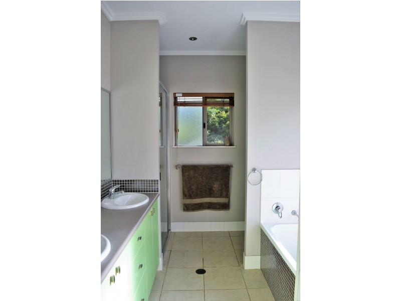 43 William Hickey Street, Redlynch QLD 4870