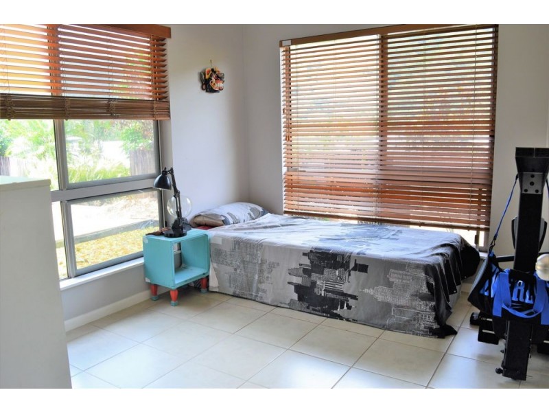 43 William Hickey Street, Redlynch QLD 4870