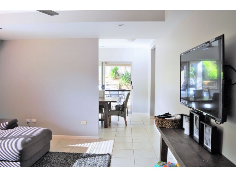 43 William Hickey Street, Redlynch QLD 4870