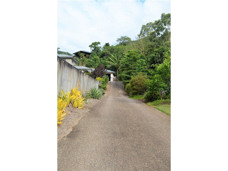 43 William Hickey Street, Redlynch QLD 4870