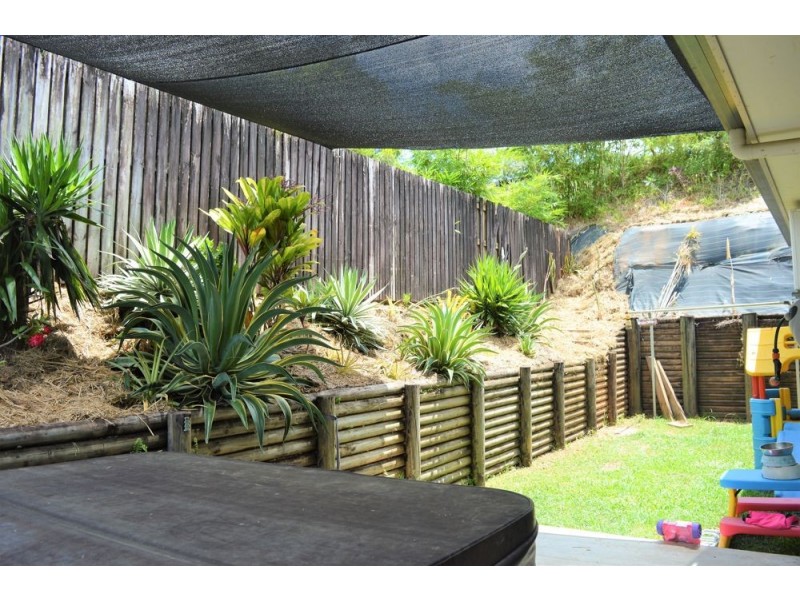 43 William Hickey Street, Redlynch QLD 4870