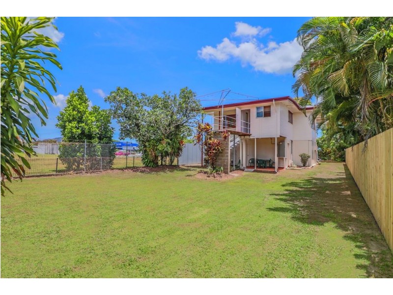 239 McCoombe Street, Bungalow QLD 4870