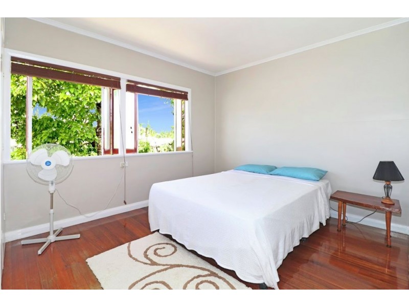 239 McCoombe Street, Bungalow QLD 4870