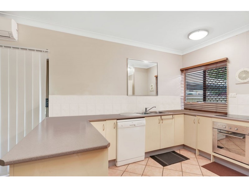 2/21 Balaclava Road, Earlville QLD 4870