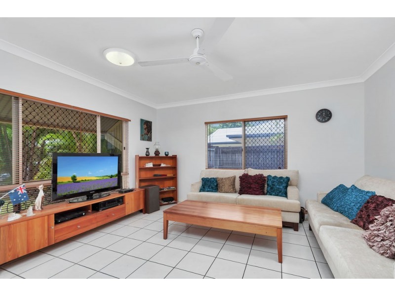 9 Fairley Street, Redlynch QLD 4870