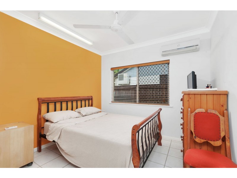 9 Fairley Street, Redlynch QLD 4870