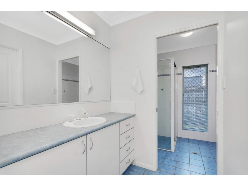 9 Fairley Street, Redlynch QLD 4870