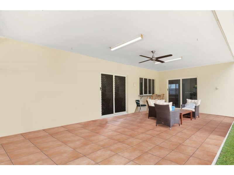 9 Fairley Street, Redlynch QLD 4870