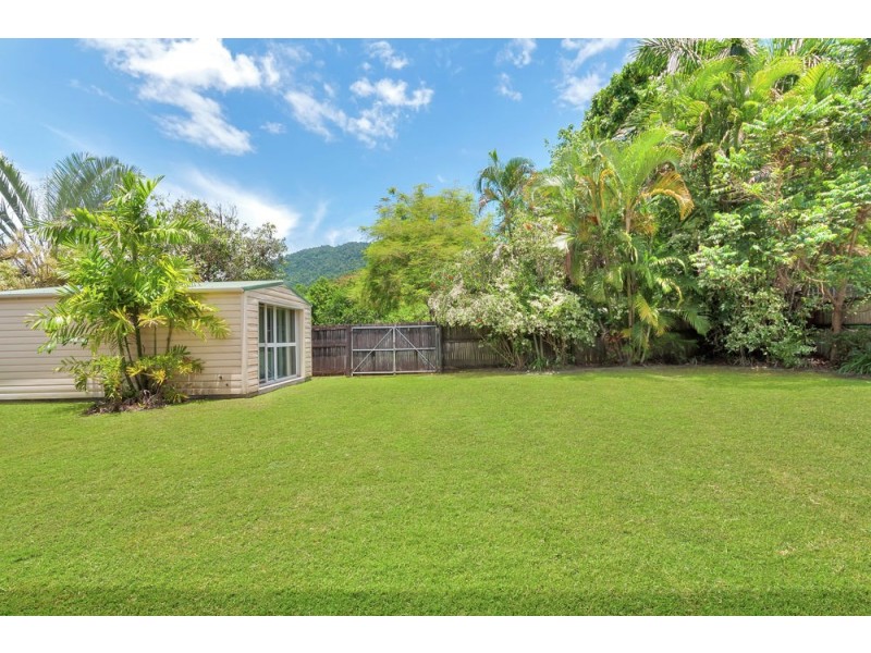 9 Fairley Street, Redlynch QLD 4870