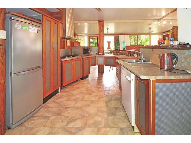 11 Hodel Street, Whitfield QLD 4870