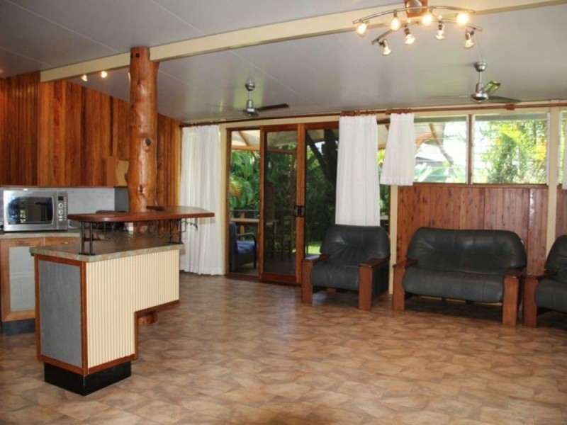 11 Hodel Street, Whitfield QLD 4870