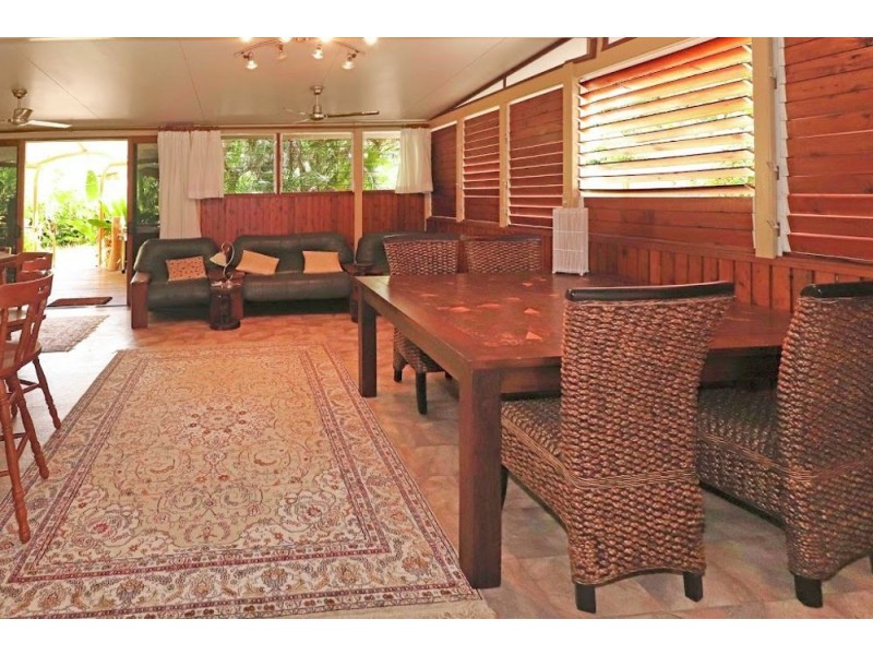 11 Hodel Street, Whitfield QLD 4870