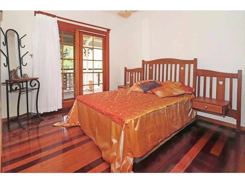 11 Hodel Street, Whitfield QLD 4870