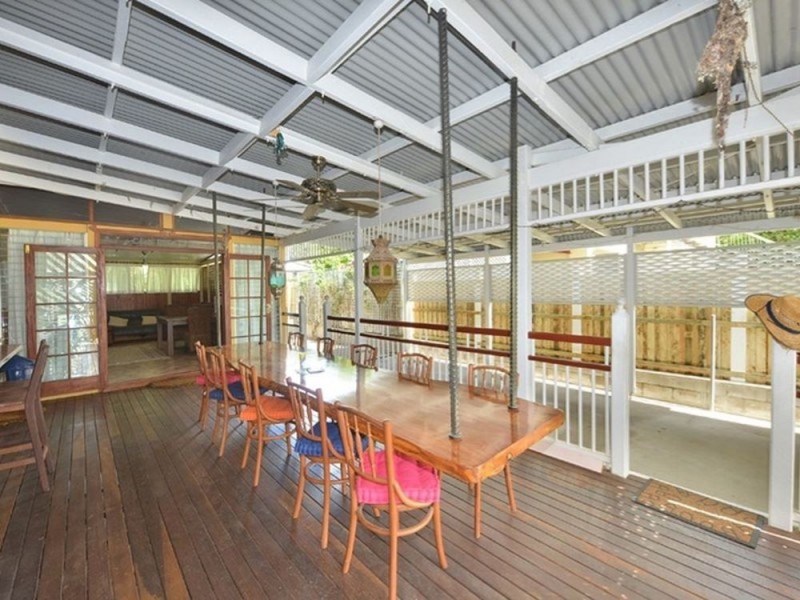 11 Hodel Street, Whitfield QLD 4870