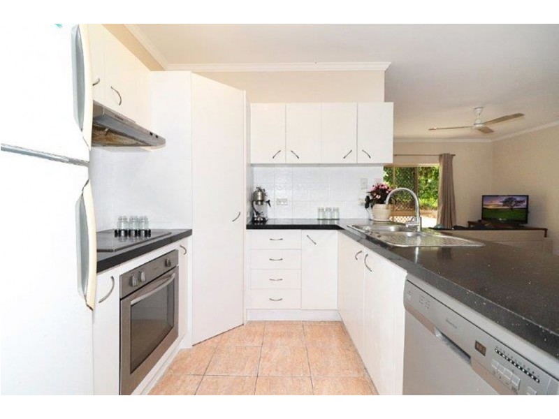 5-7 Frond Close, Redlynch QLD 4870