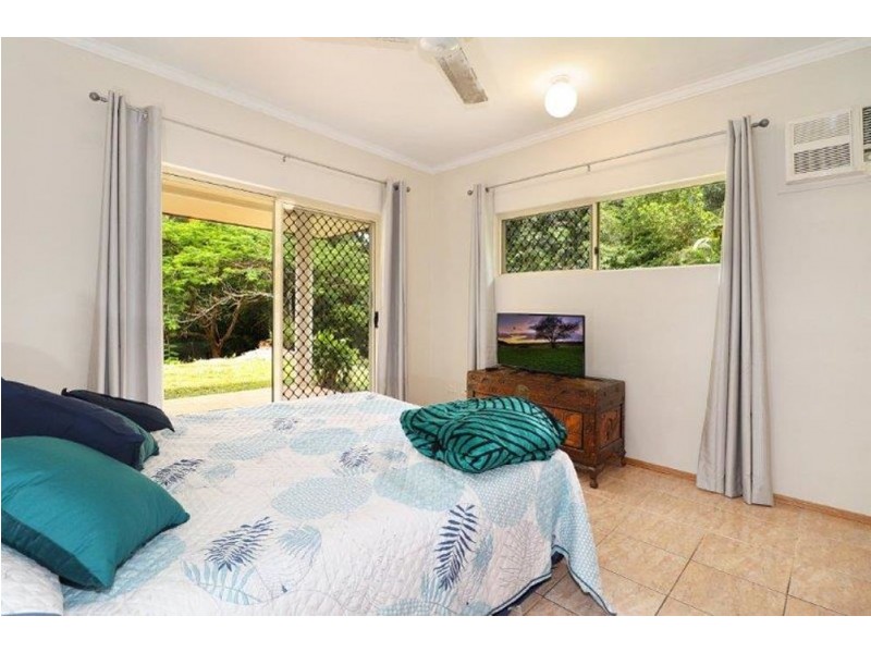 5-7 Frond Close, Redlynch QLD 4870