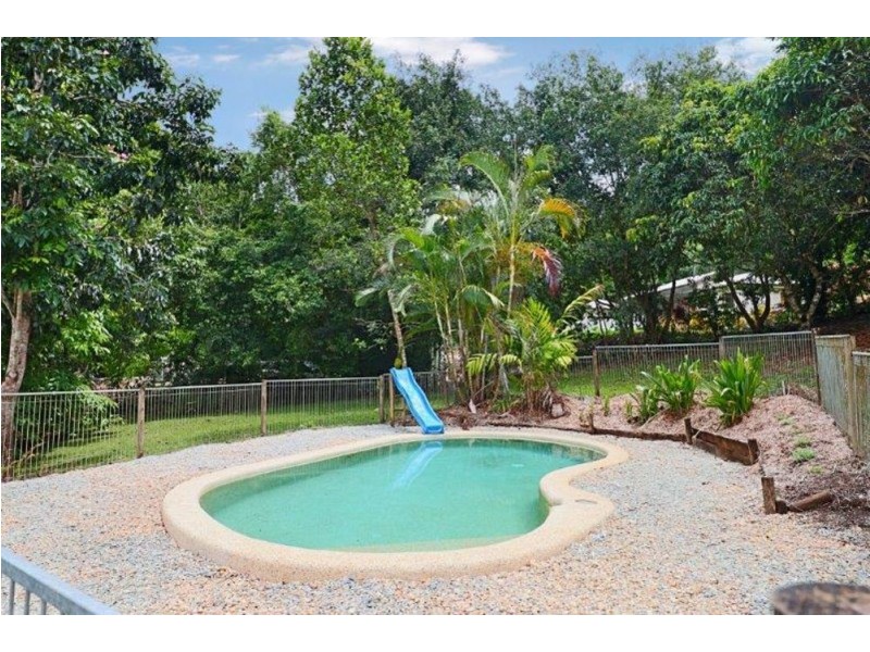 5-7 Frond Close, Redlynch QLD 4870