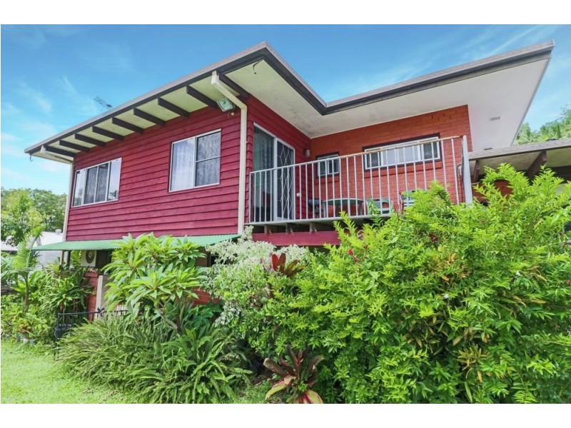 107 Nolan Street, Whitfield QLD 4870