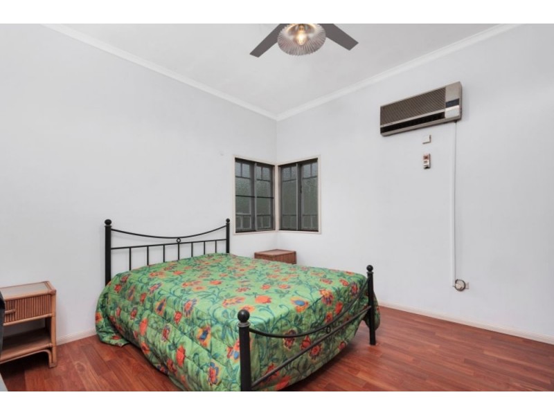 12 Miles Street, Manoora QLD 4870