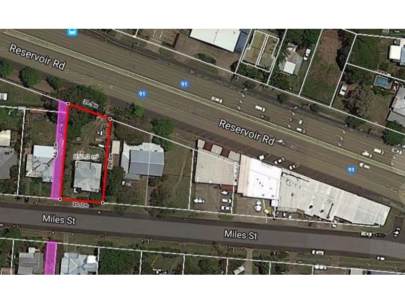 12 Miles Street, Manoora QLD 4870