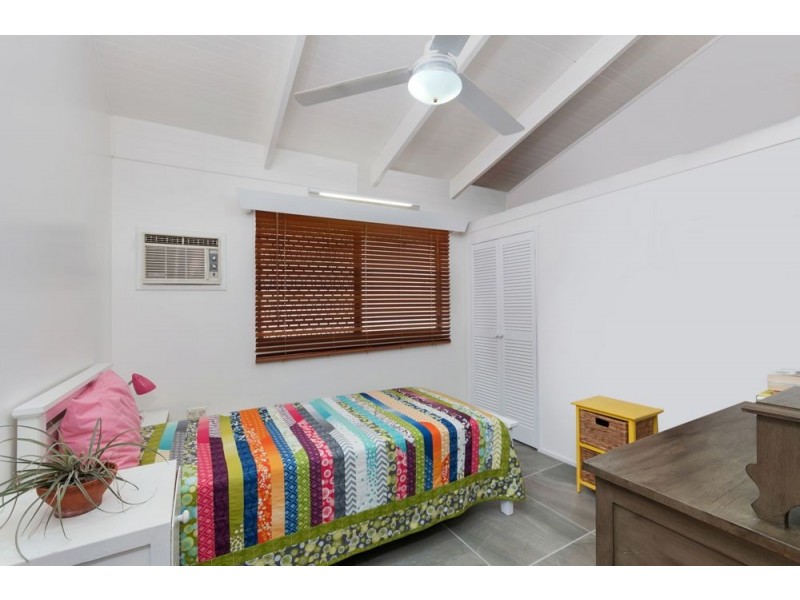 66 Kingsford Street, Mooroobool QLD 4870