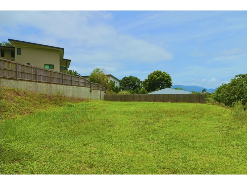 10 Bel Air Drive, Whitfield QLD 4870