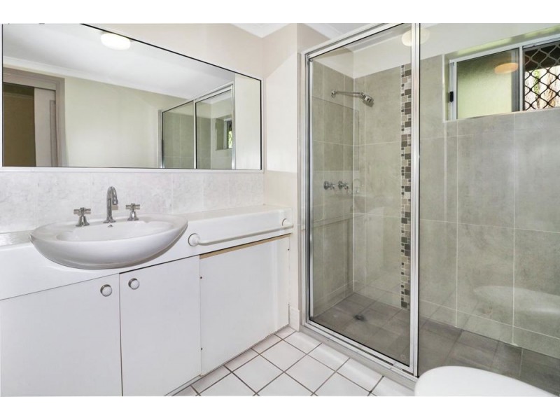 9/193-199 Mayers Street, Manoora QLD 4870