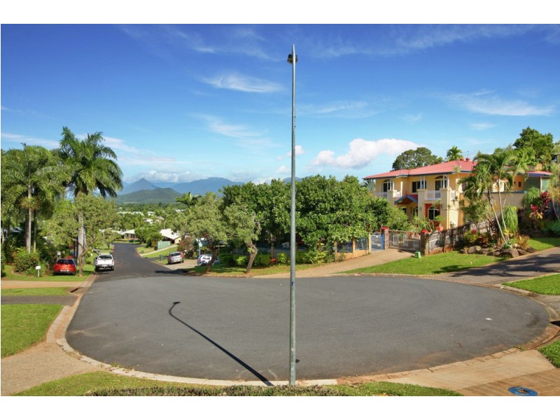 2 Bowen Street, Mount Sheridan QLD 4868