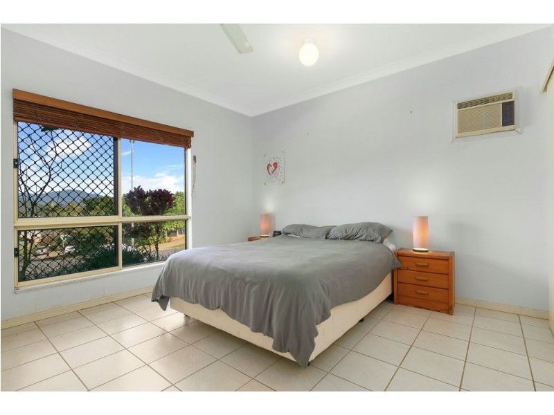 2 Bowen Street, Mount Sheridan QLD 4868