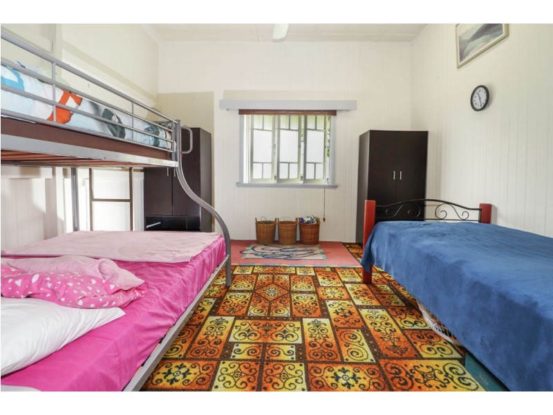 171 McManus Street, Whitfield QLD 4870