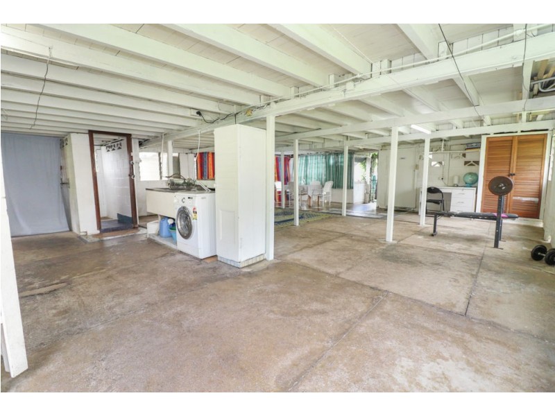 171 McManus Street, Whitfield QLD 4870