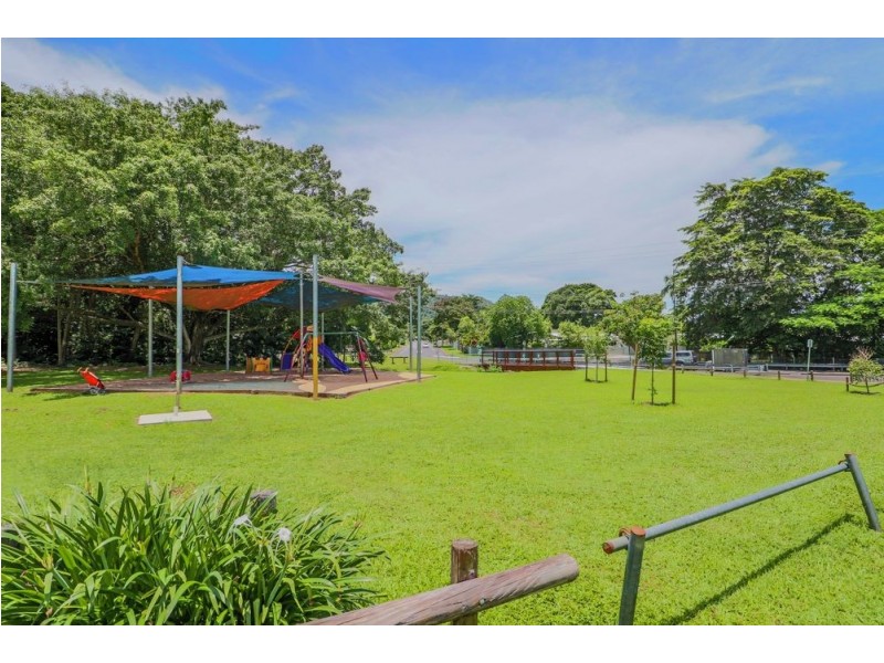 171 McManus Street, Whitfield QLD 4870