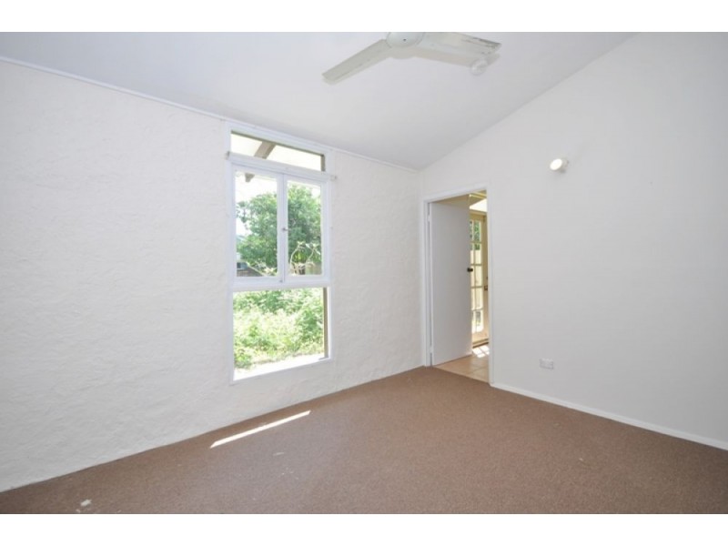 18 Torrance Avenue, Edge Hill QLD 4870