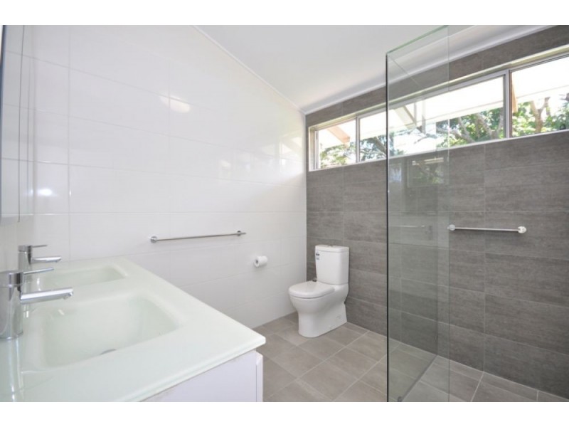 18 Torrance Avenue, Edge Hill QLD 4870