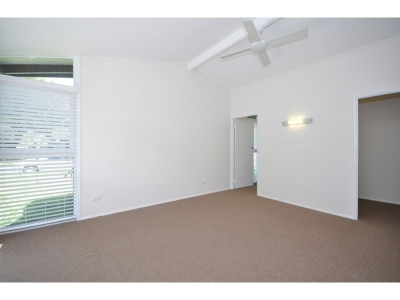 18 Torrance Avenue, Edge Hill QLD 4870