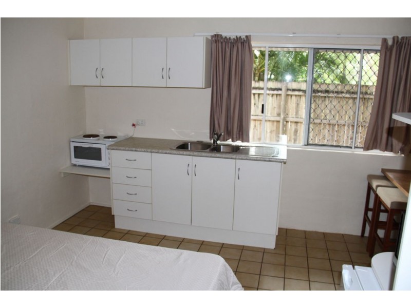 7 McLachlan Street, Manunda QLD 4870