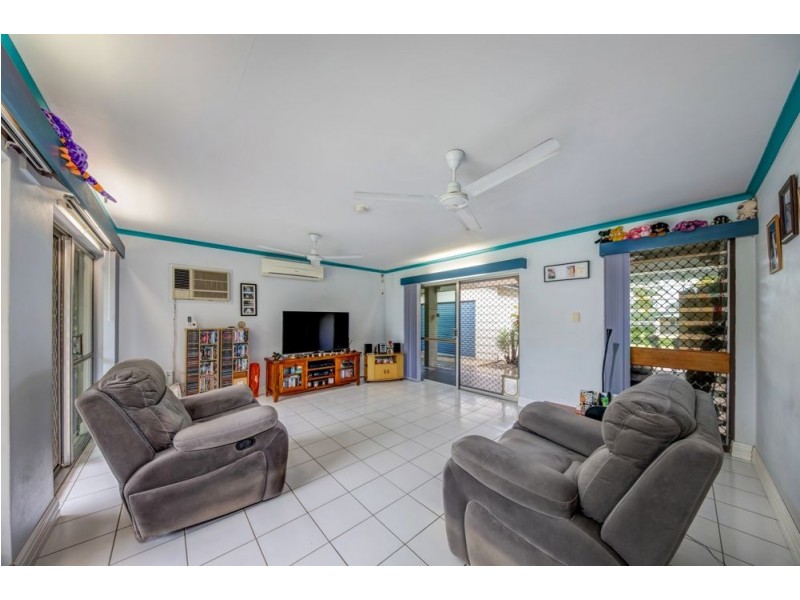 37 Purbeck Place, Edge Hill QLD 4870