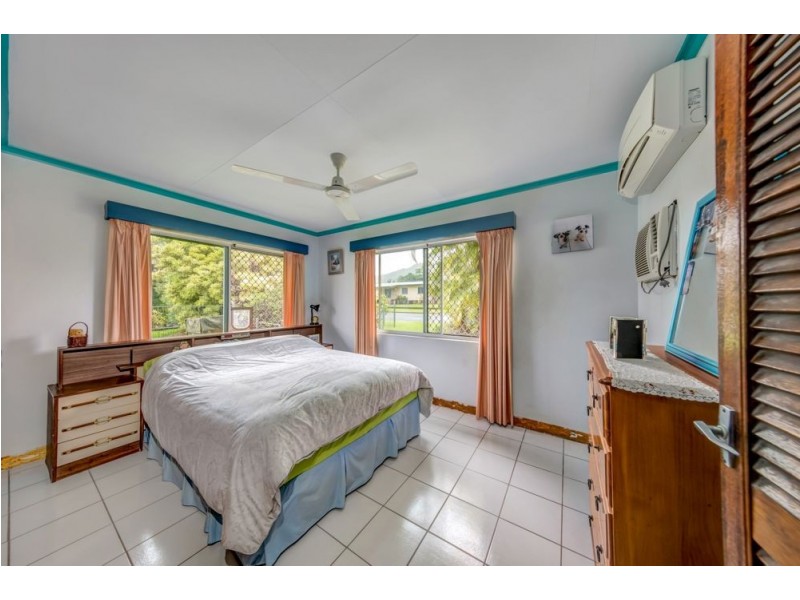 37 Purbeck Place, Edge Hill QLD 4870