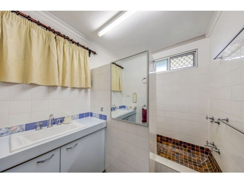 37 Purbeck Place, Edge Hill QLD 4870