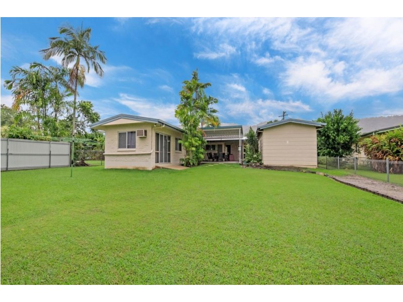 37 Purbeck Place, Edge Hill QLD 4870
