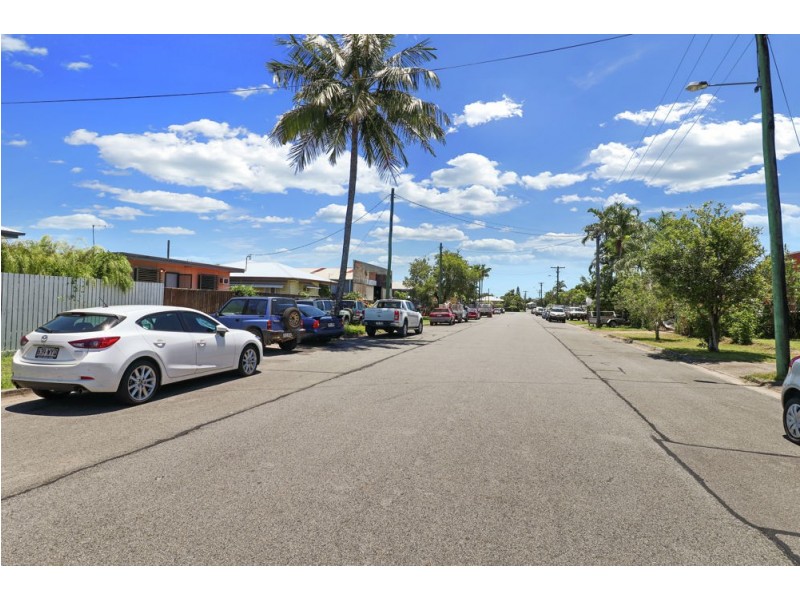 62 Morehead Street, Bungalow QLD 4870