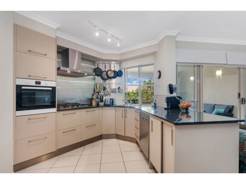 261 12 Gregory Street, Westcourt QLD 4870